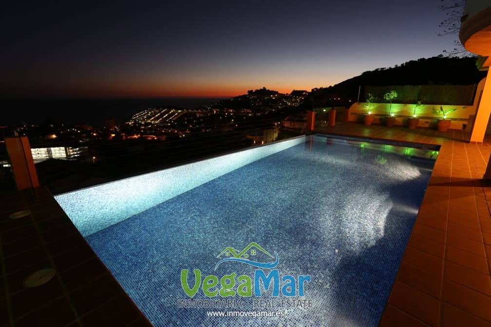 6 bedroom Villa for sale in Almunecar - € 2,900,000 (Ref: 3805847)