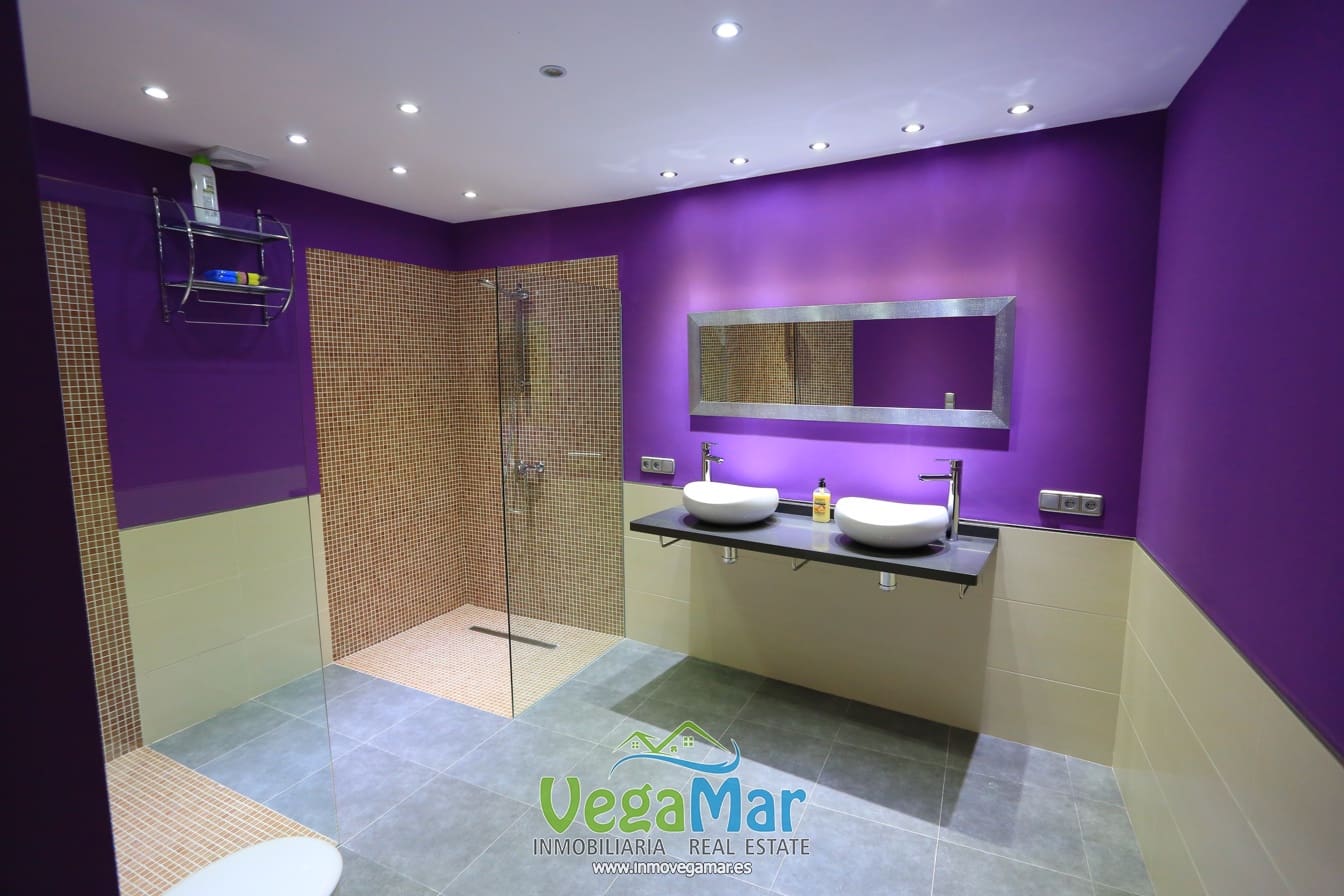 6 bedroom Villa for sale in Almunecar - € 2,900,000 (Ref: 3805847)