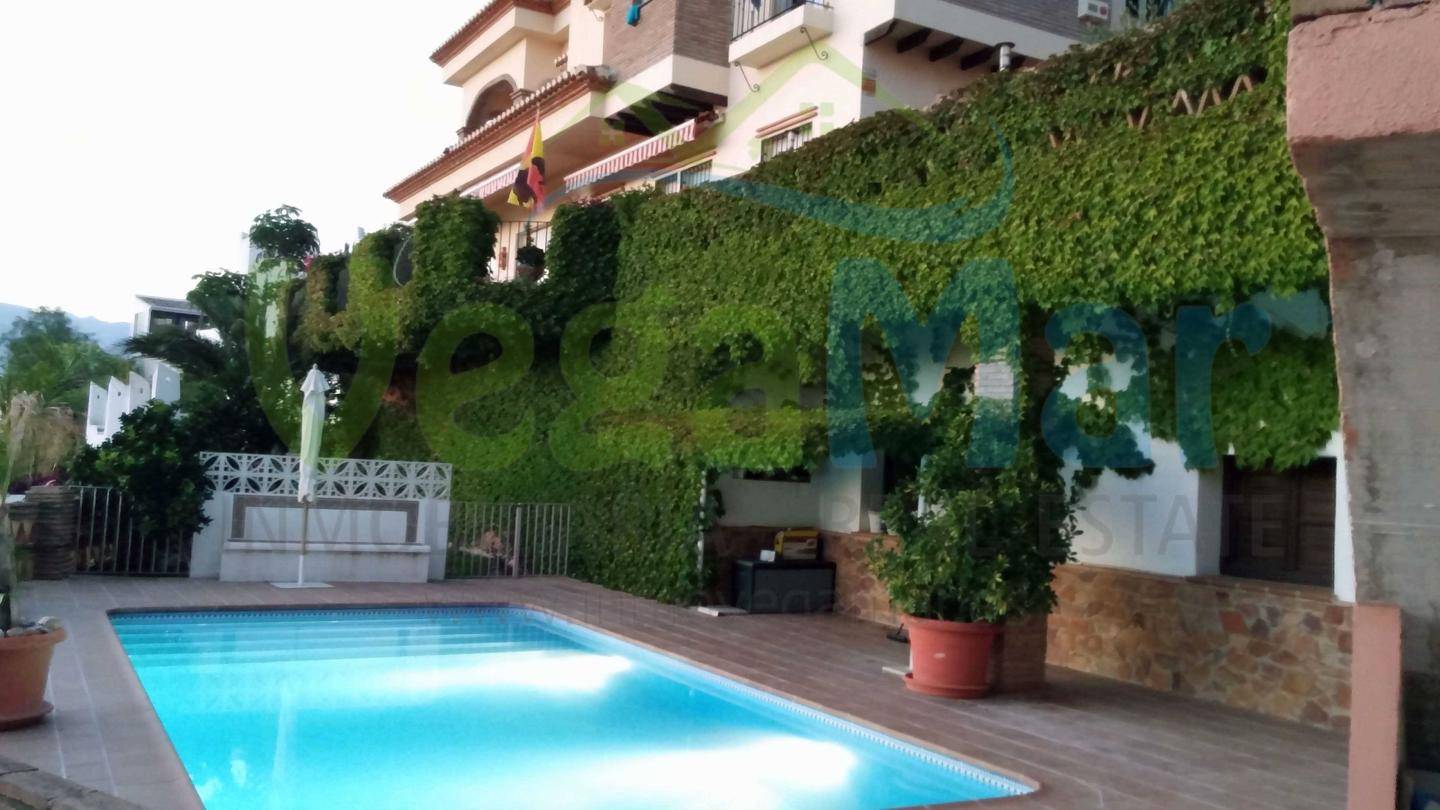 5 Zimmer Villa zu verkaufen in Almunecar - 845.000 € (Ref: 3805848)