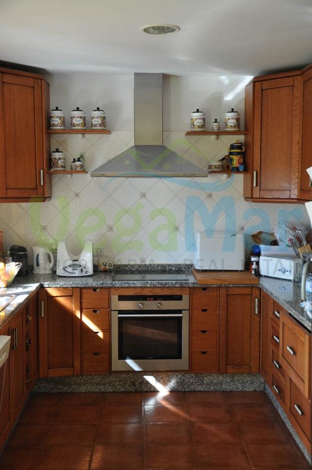 5 Zimmer Villa zu verkaufen in Almunecar - 845.000 € (Ref: 3805848)