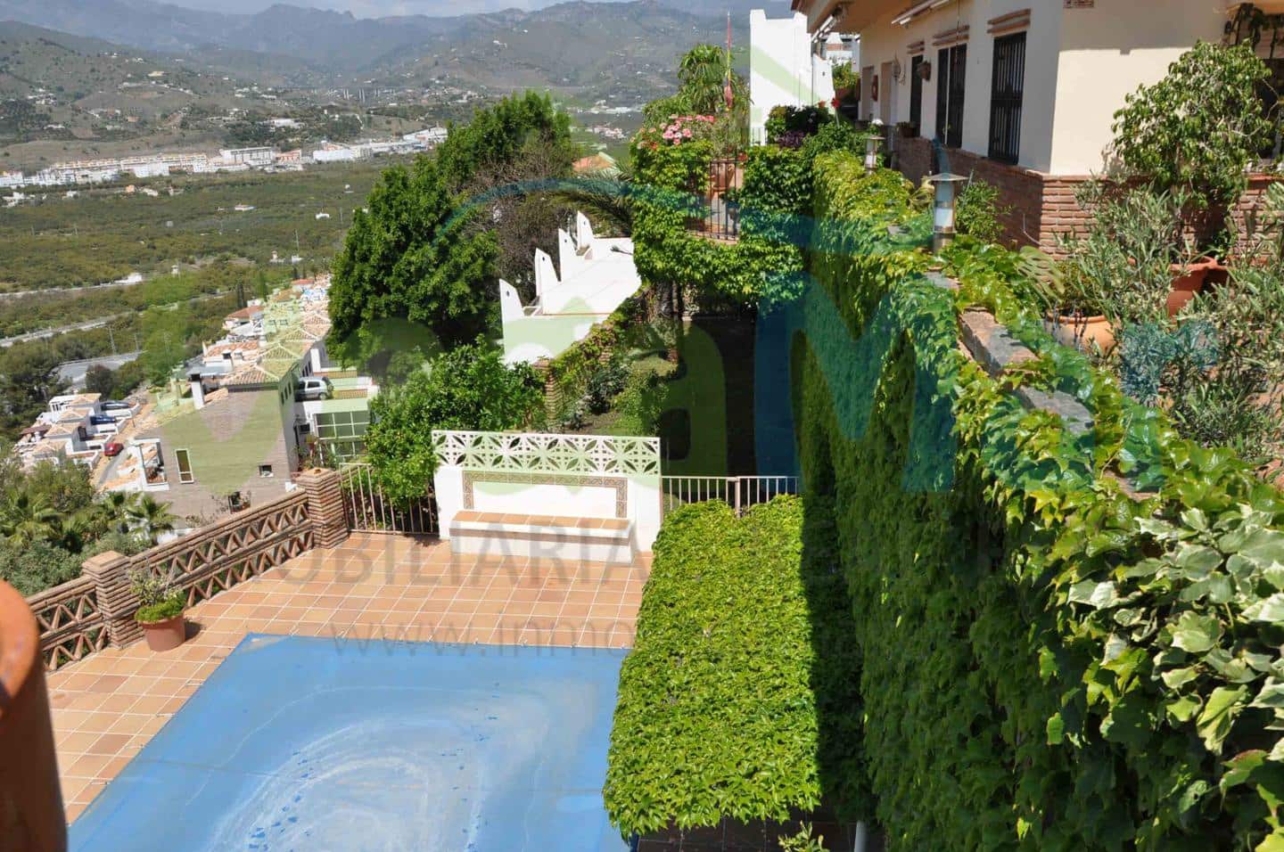 5 Zimmer Villa zu verkaufen in Almunecar - 845.000 € (Ref: 3805848)