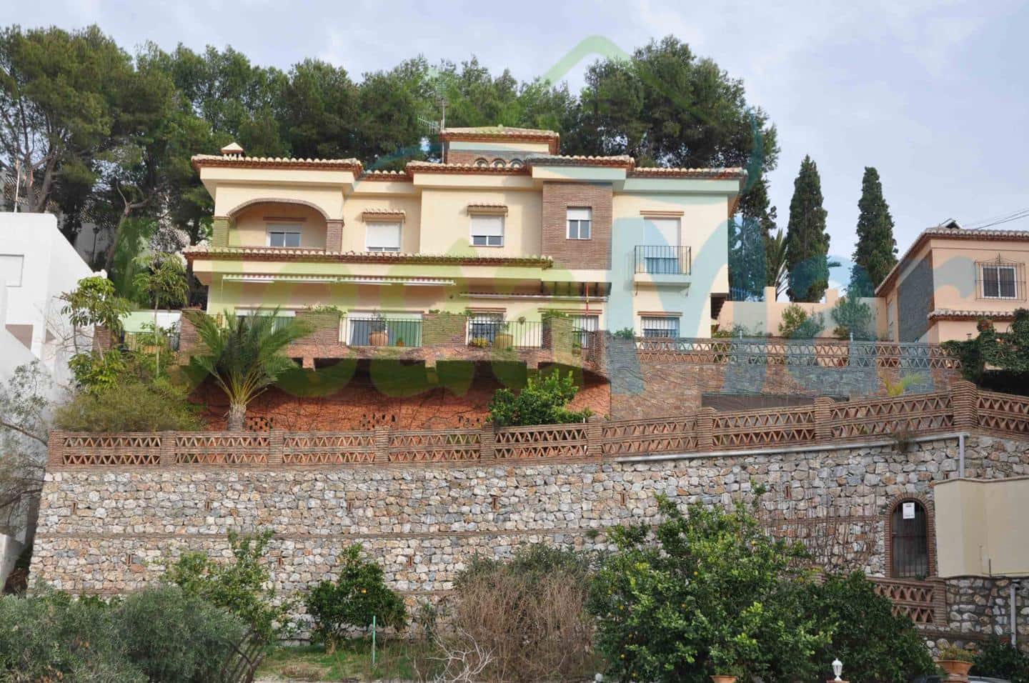 5 Zimmer Villa zu verkaufen in Almunecar - 845.000 € (Ref: 3805848)