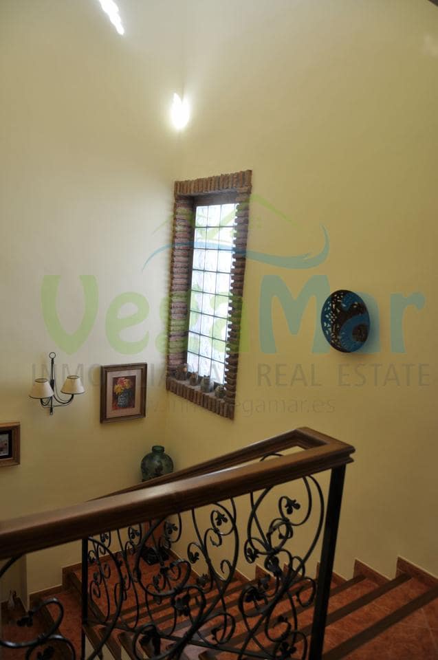 5 Zimmer Villa zu verkaufen in Almunecar - 845.000 € (Ref: 3805848)