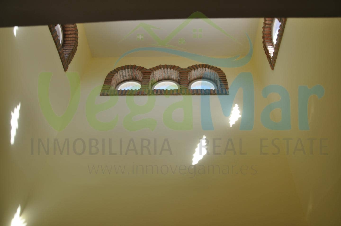 5 Zimmer Villa zu verkaufen in Almunecar - 845.000 € (Ref: 3805848)