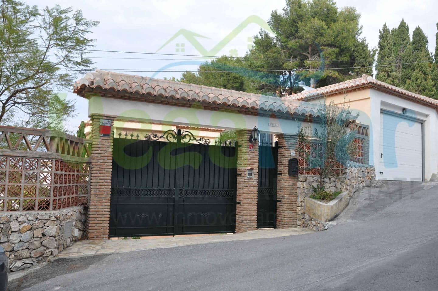 5 Zimmer Villa zu verkaufen in Almunecar - 845.000 € (Ref: 3805848)