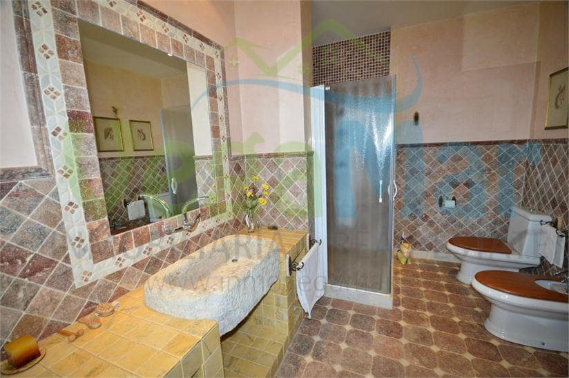 4 soveværelse Villa til salg i Salobrena - € 1.600.000 (Ref: 3805850)