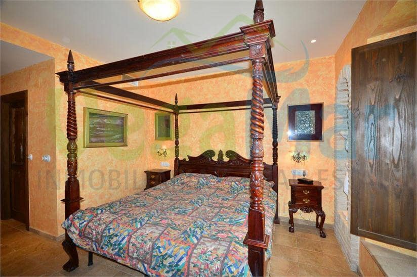 4 soveværelse Villa til salg i Salobrena - € 1.600.000 (Ref: 3805850)