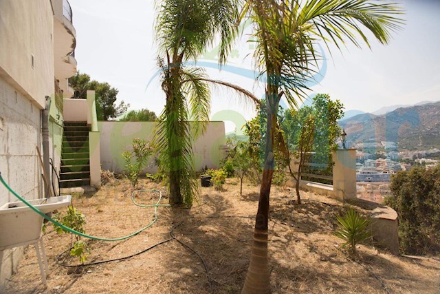 5 chambre Villa/Maison à vendre à Almuñécar avec piscine - 650 000 € (Ref: 3805854)