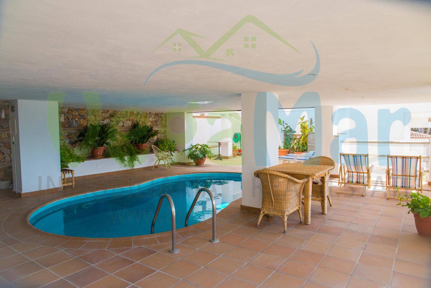 5 chambre Villa/Maison à vendre à Almunecar avec piscine - 650 000 € (Ref: 3805854)