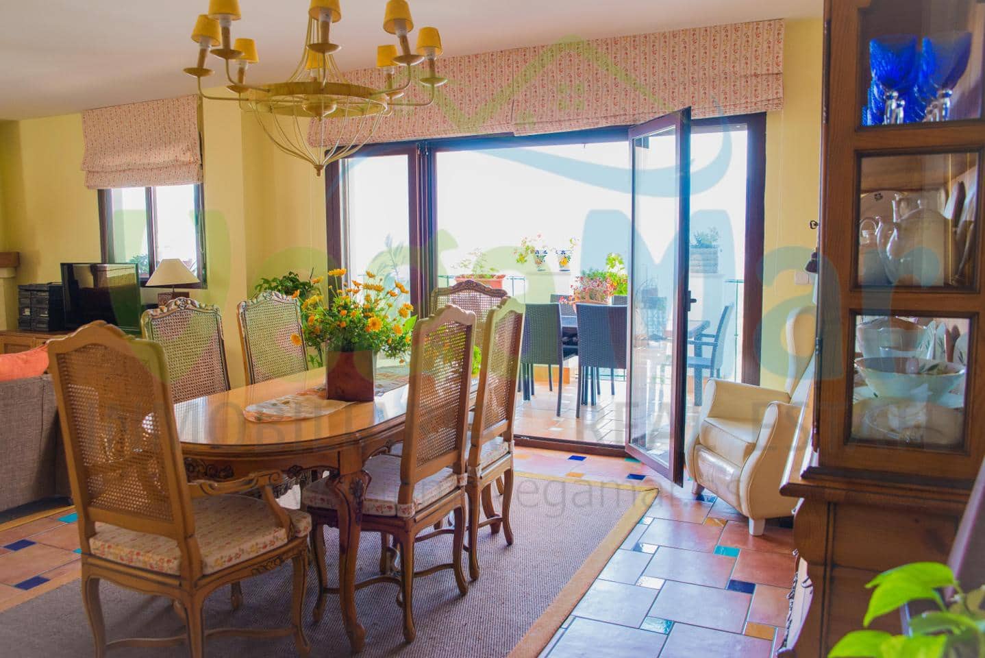 5 chambre Villa/Maison à vendre à Almunecar avec piscine - 650 000 € (Ref: 3805854)