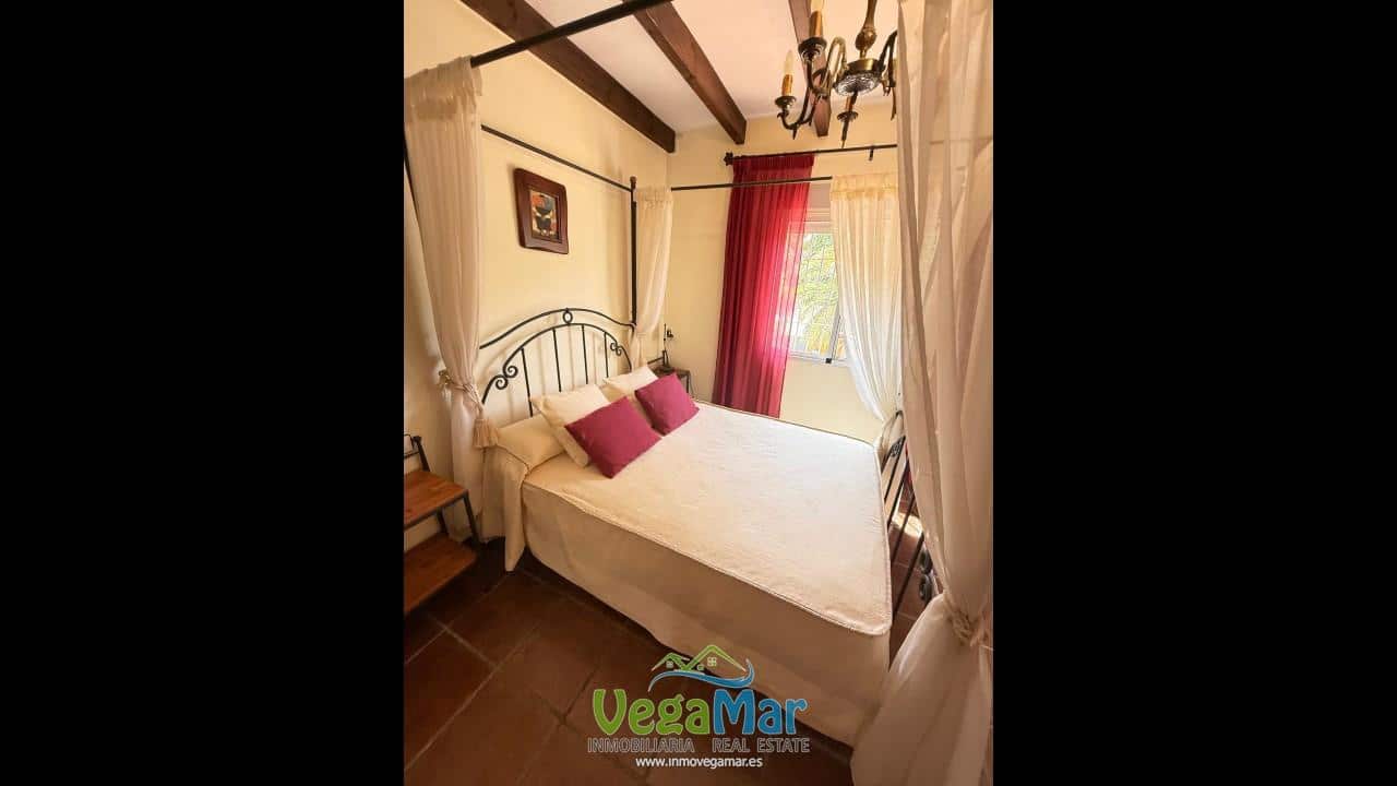 3 quarto Quinta/Casa Rural para venda em Jete com piscina garagem - 530 000 € (Ref: 4002232)