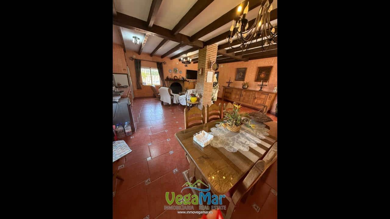 3 quarto Quinta/Casa Rural para venda em Jete com piscina garagem - 530 000 € (Ref: 4002232)