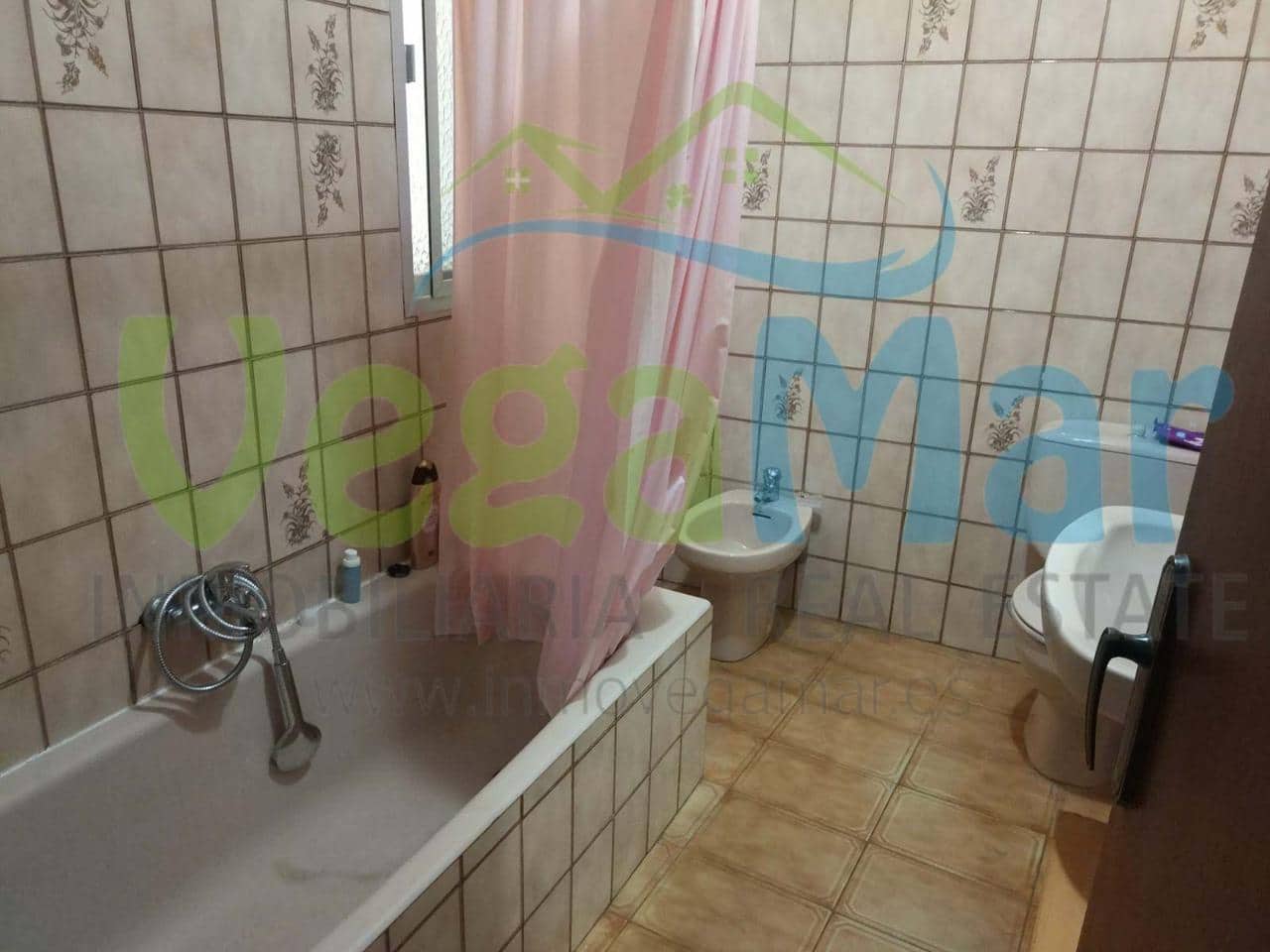 5 soveværelse Villa til salg i Itrabo med garage - € 126.000 (Ref: 4725009)