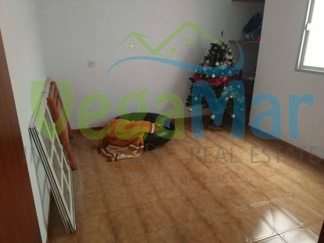 5 soveværelse Villa til salg i Itrabo med garage - € 150.000 (Ref: 4725009)