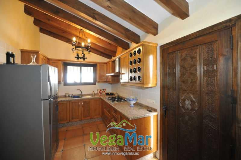 Ubebygd land til salgs i Almunecar - € 800 000 (Ref: 4780851)