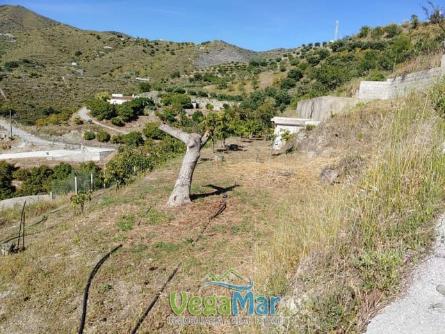Grunde uden byggetilladelser til salg i La Herradura, Almuñécar - € 240.000 (Ref: 5458906)