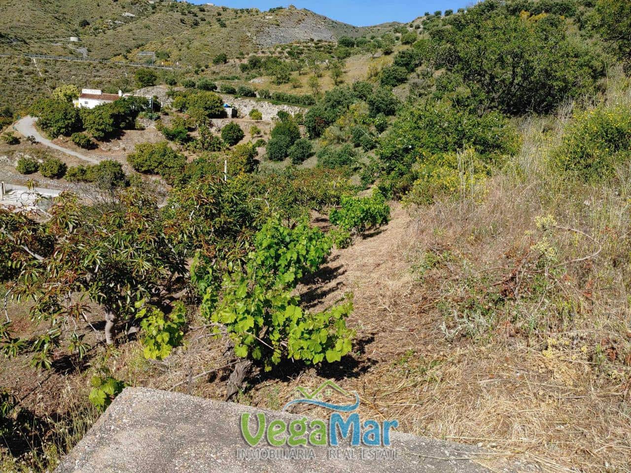 Grunde uden byggetilladelser til salg i La Herradura - € 240.000 (Ref: 5458906)