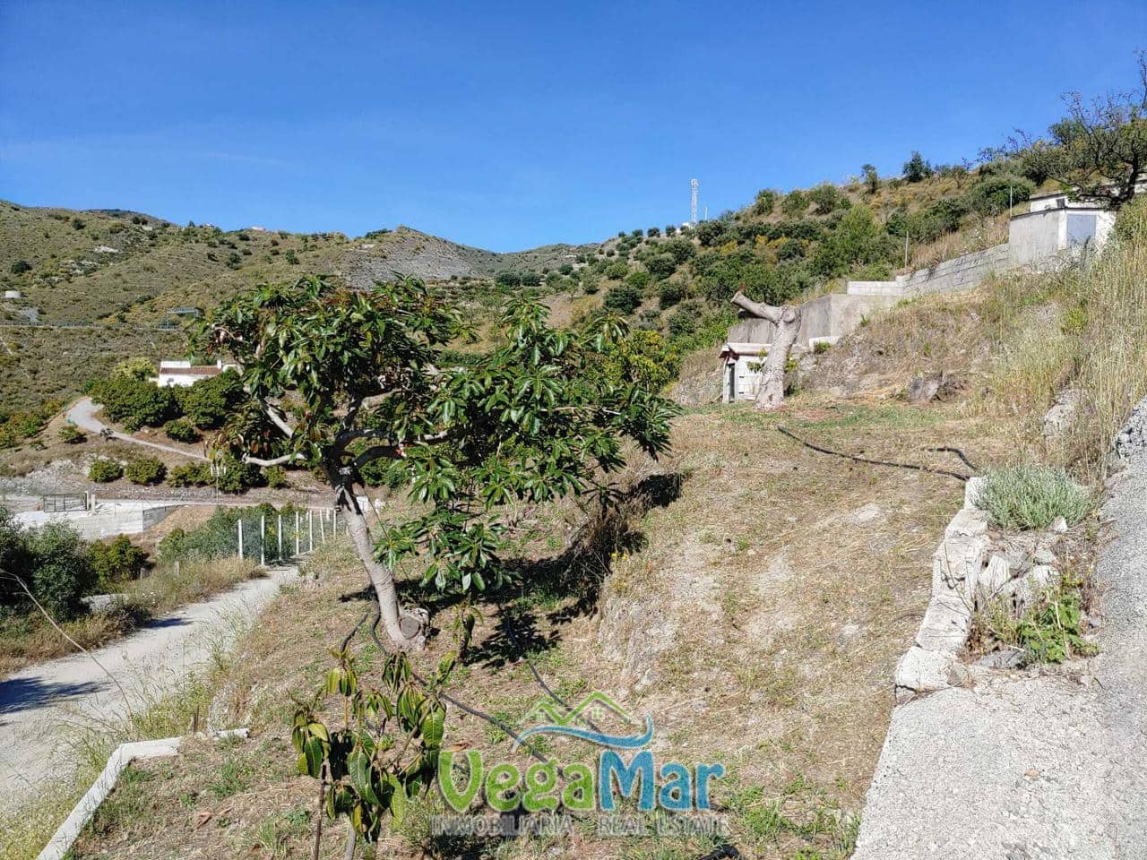 Grunde uden byggetilladelser til salg i La Herradura - € 240.000 (Ref: 5458906)