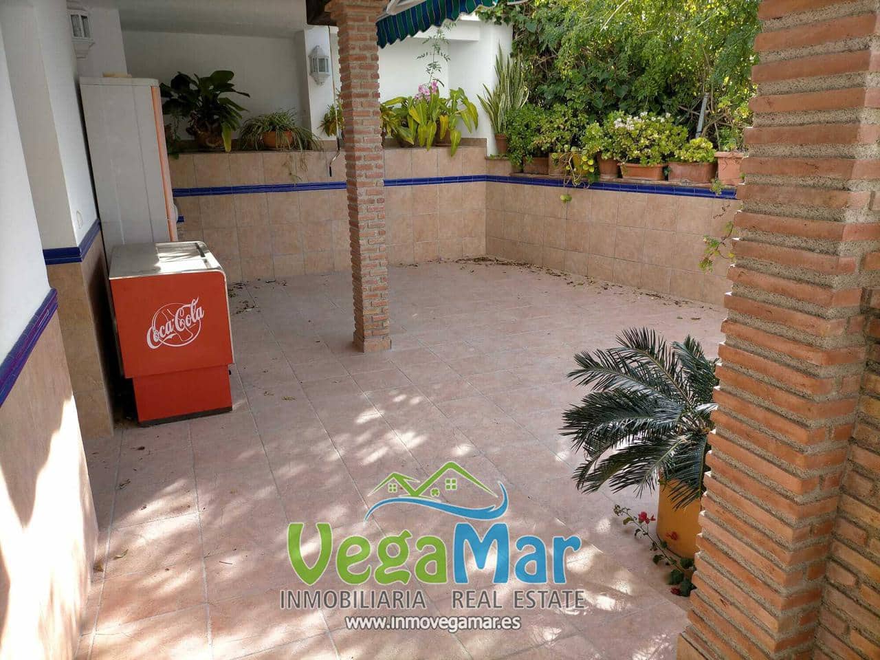 3 soverom Villa til salgs i Almunecar med svømmebasseng garasje - € 795 000 (Ref: 5905671)