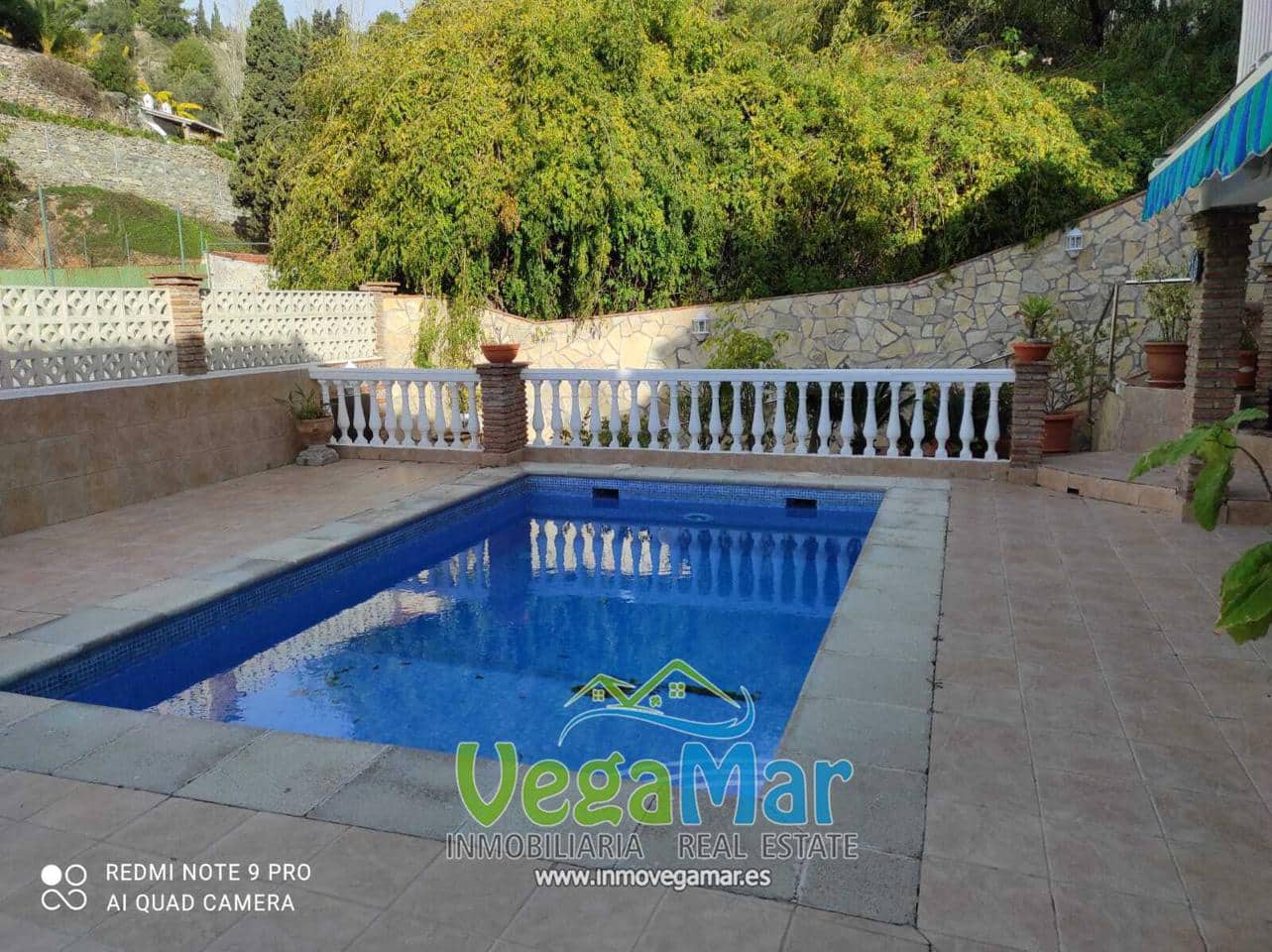 3 bedroom Villa for sale in Almunecar with pool garage - € 795,000 (Ref: 5905671)
