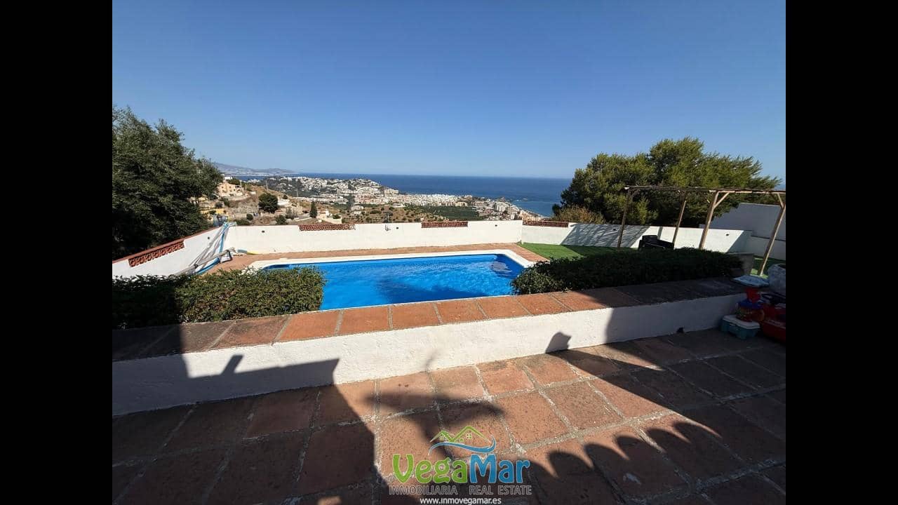 4 Zimmer Villa zu verkaufen in Almunecar mit Pool - 630.000 € (Ref: 6404023)