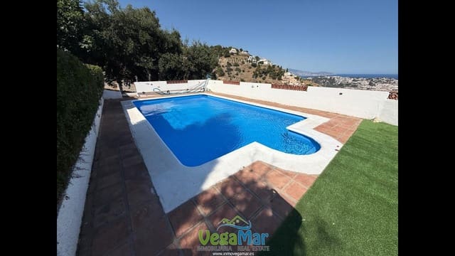 4 Zimmer Villa zu verkaufen in Almuñécar mit Pool - 630.000 € (Ref: 6404023)