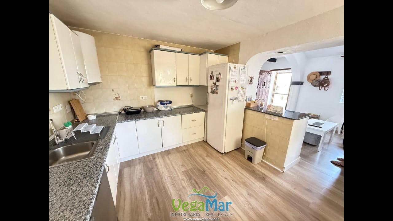 4 Zimmer Villa zu verkaufen in Almunecar mit Pool - 630.000 € (Ref: 6404023)