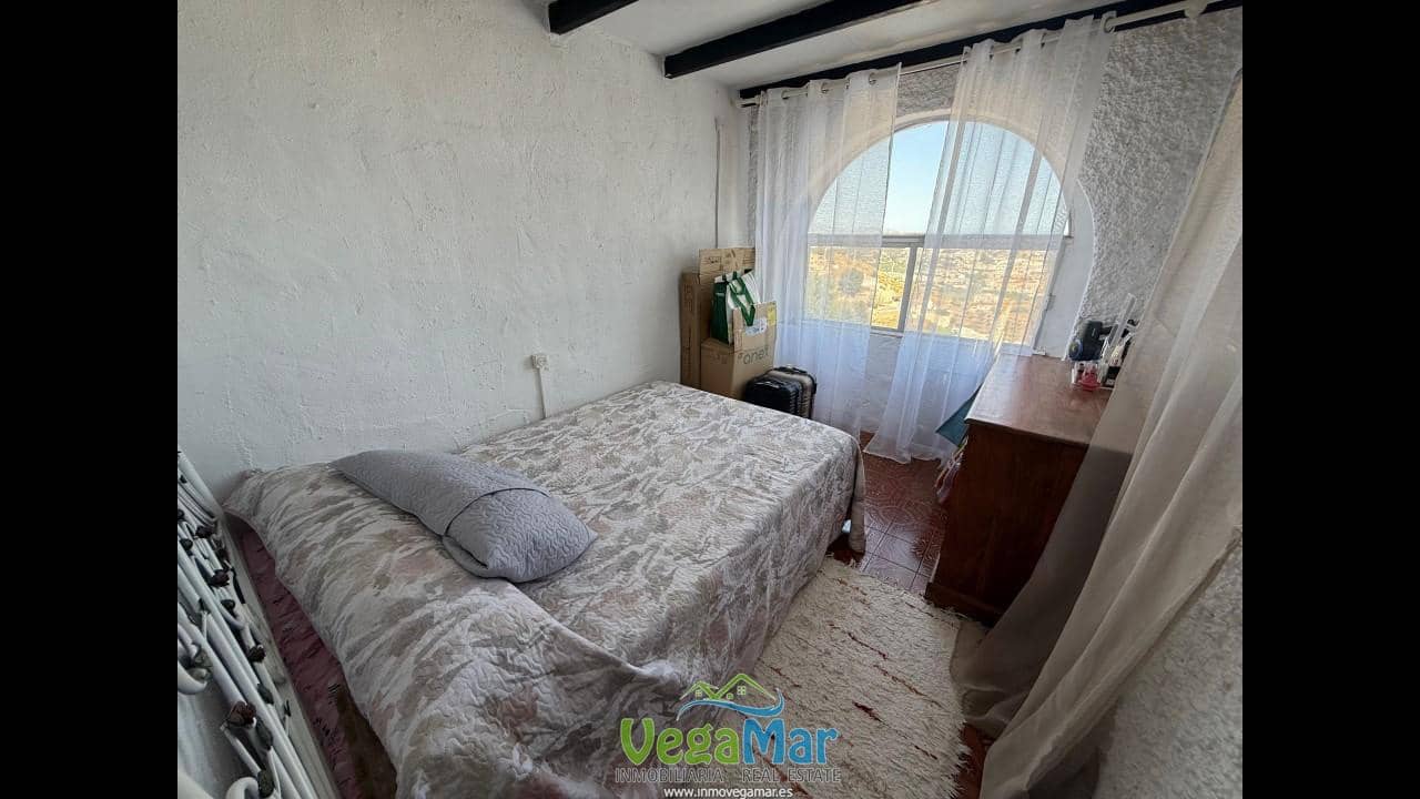 4 Zimmer Villa zu verkaufen in Almunecar mit Pool - 630.000 € (Ref: 6404023)
