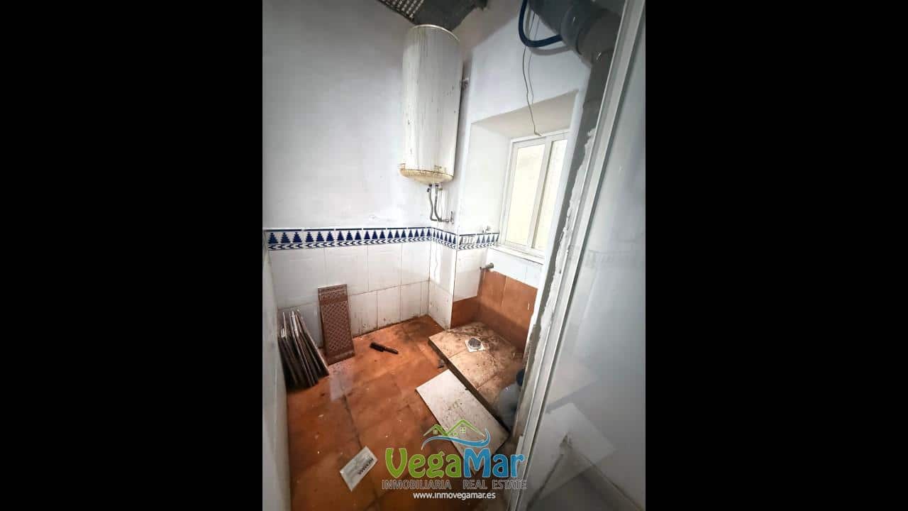 7 sypialnia Willa na sprzedaż w Almunecar - 265 000 € (Ref: 6632215)