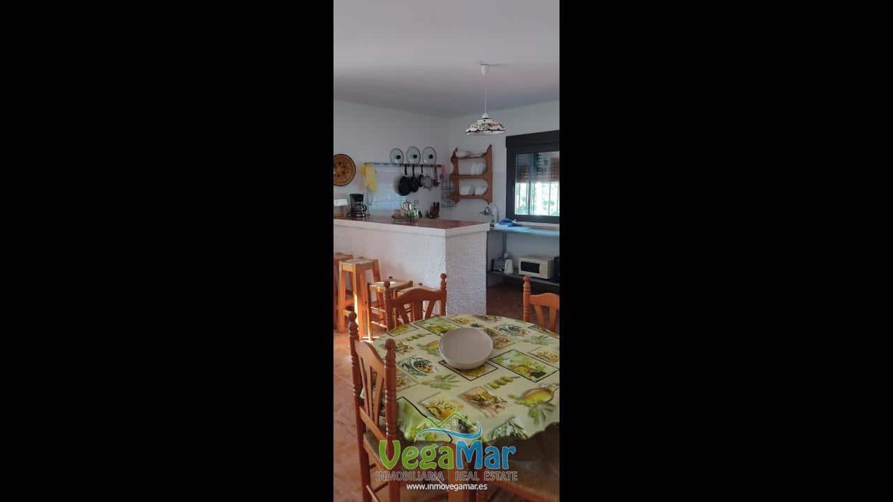 2 bedroom Villa for rent in Almunecar with pool - € 800 (Ref: 7297080)