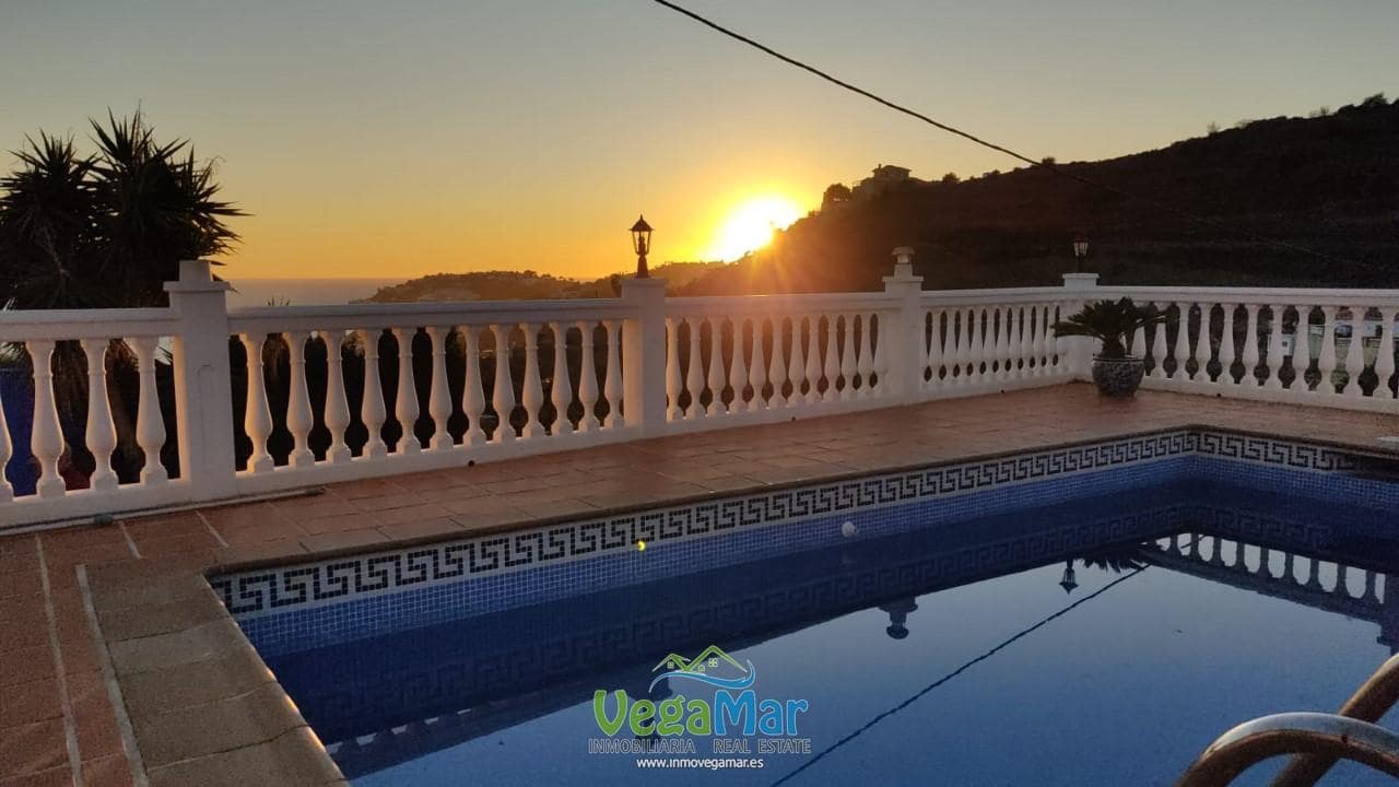 2 bedroom Villa for rent in Almunecar with pool - € 800 (Ref: 7297080)