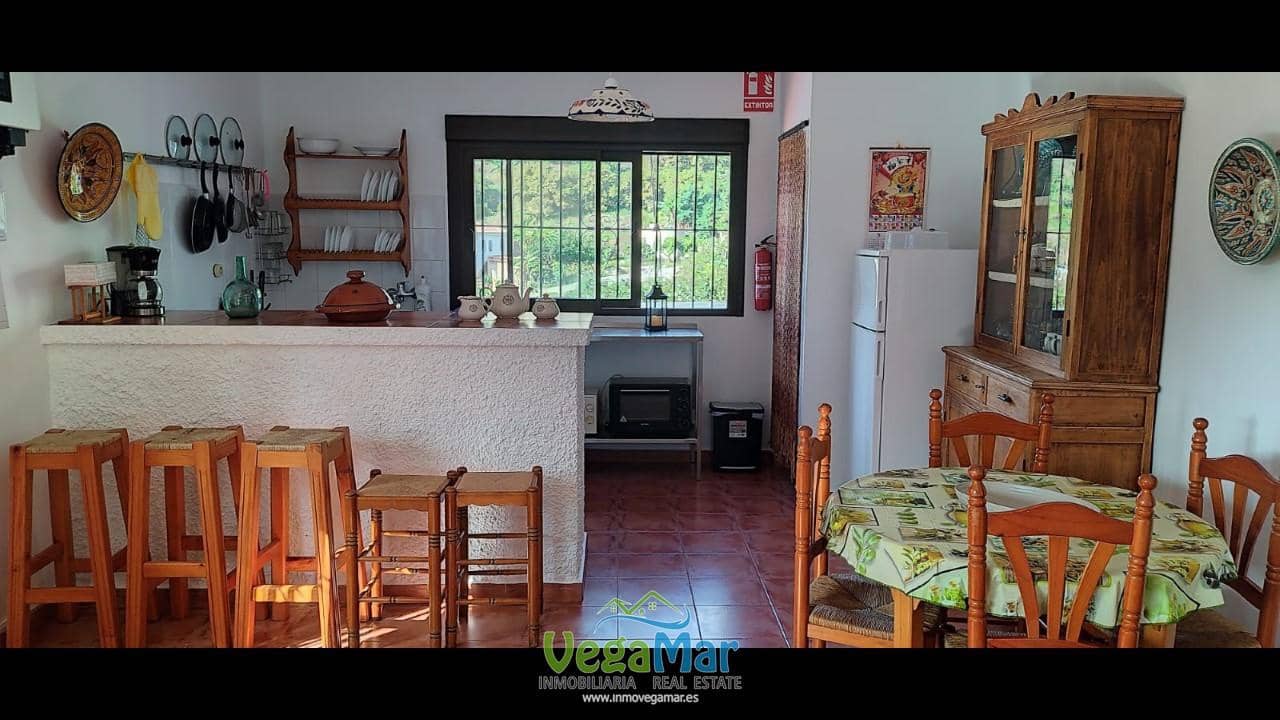 2 bedroom Villa for rent in Almunecar with pool - € 800 (Ref: 7297080)