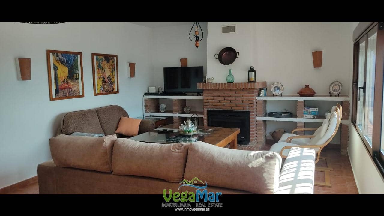 2 bedroom Villa for rent in Almunecar with pool - € 800 (Ref: 7297080)