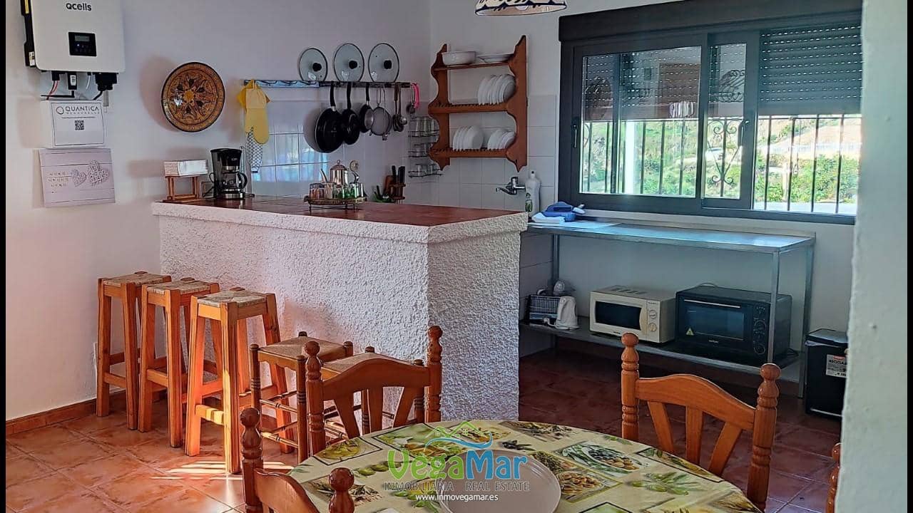 2 bedroom Villa for rent in Almunecar with pool - € 800 (Ref: 7297080)