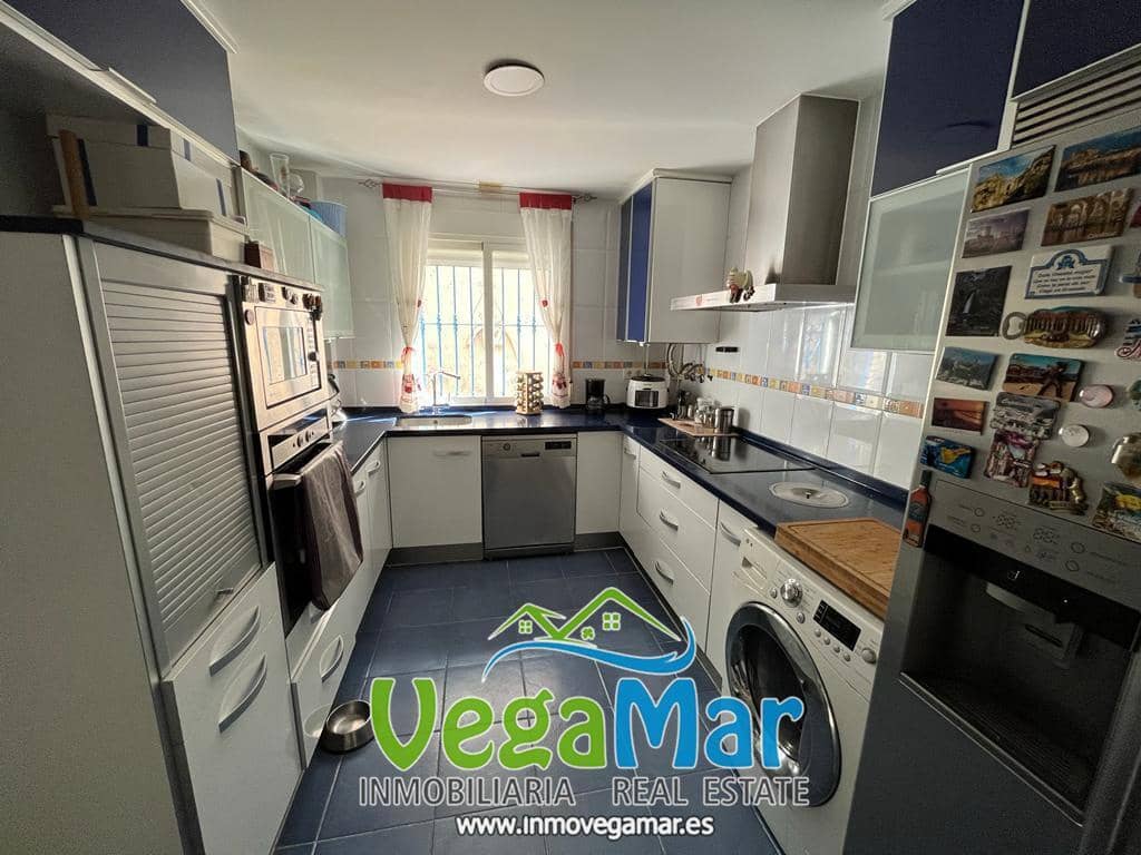 Chalet de 3 habitaciones en Almuñécar en venta con garaje - 600.000 € (Ref: 7732713)