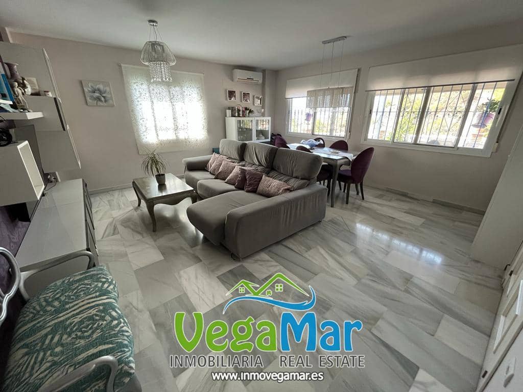 Chalet de 3 habitaciones en Almuñécar en venta con garaje - 600.000 € (Ref: 7732713)