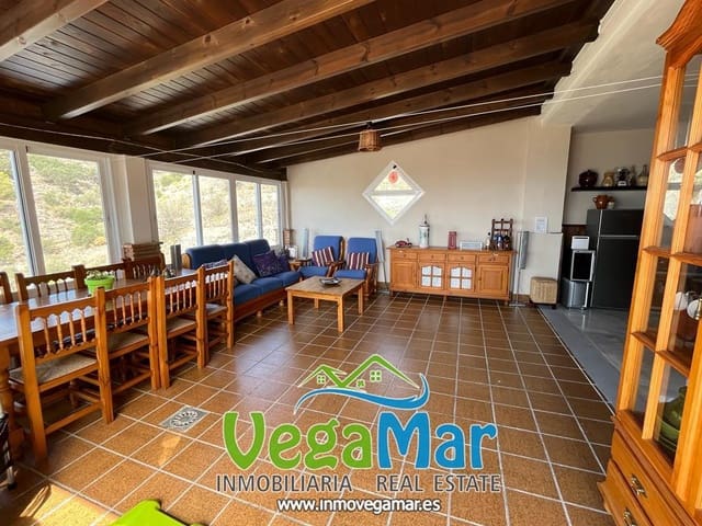 Chalet de 3 habitaciones en Almuñécar en venta con garaje - 600.000 € (Ref: 7732713)