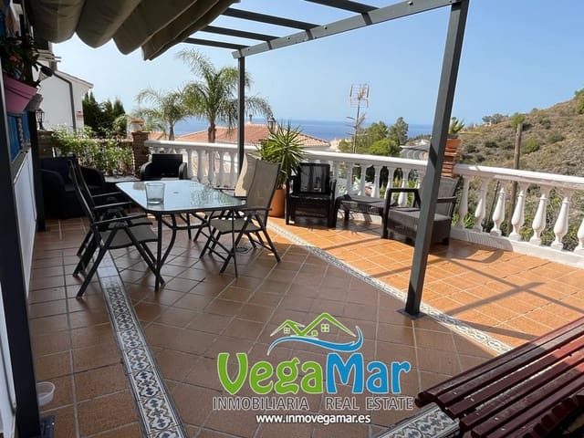 Chalet de 3 habitaciones en Almuñécar en venta con garaje - 600.000 € (Ref: 7732713)