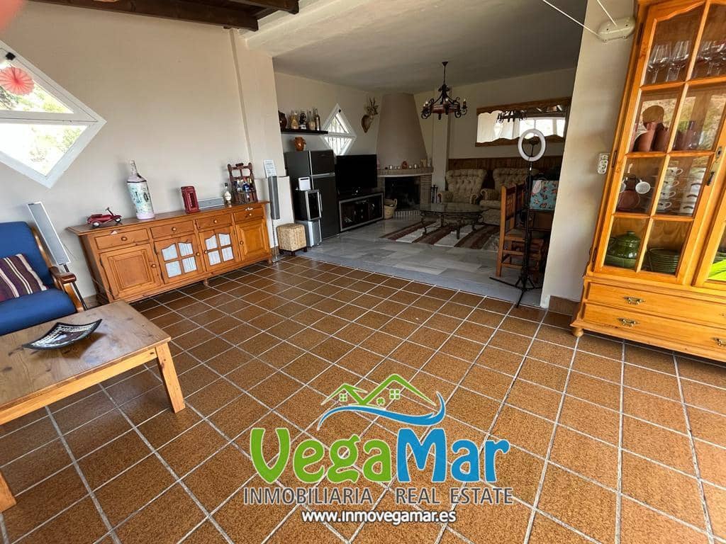3 bedroom Villa for sale in Almunecar with garage - € 600,000 (Ref: 7732713)