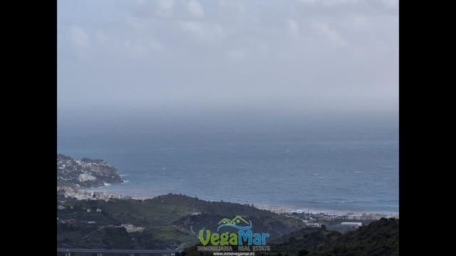 Grunde uden byggetilladelser til salg i Almuñécar - € 65.000 (Ref: 7936668)