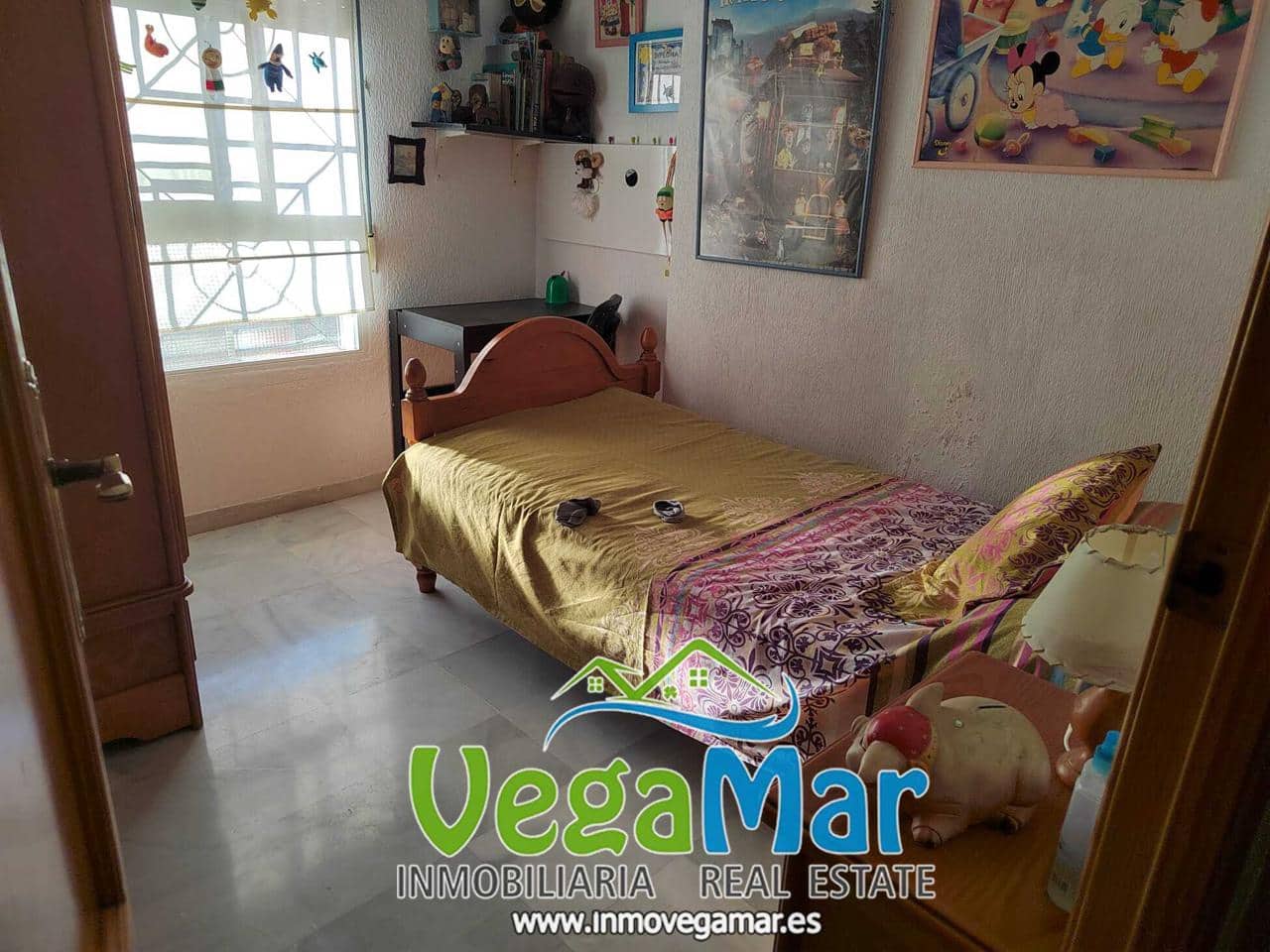 6 sovrum Villa till salu i Almunecar med pool garage - 310 000 € (Ref: 8006400)