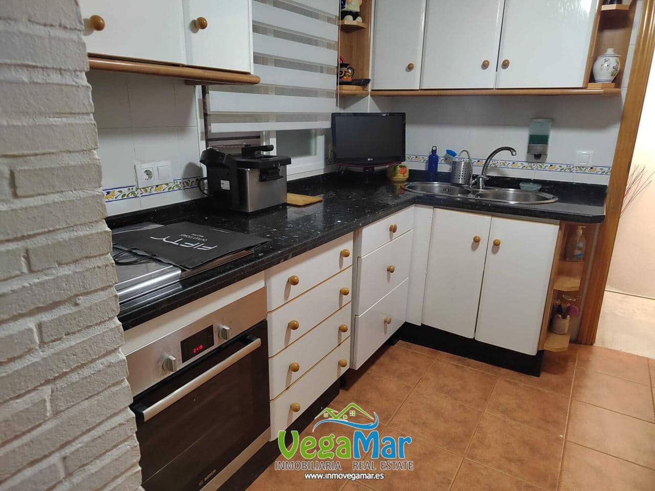 6 sovrum Villa till salu i Almunecar med pool garage - 310 000 € (Ref: 8006400)