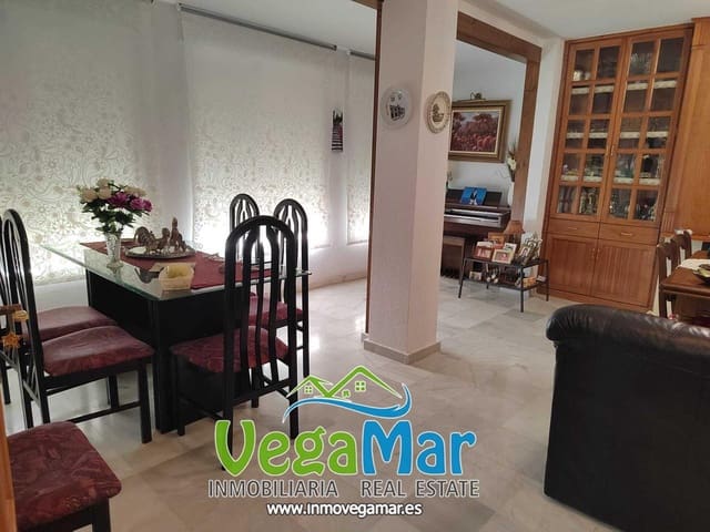 6 soverom Villa til salgs i Almuñécar med svømmebasseng garasje - € 310 000 (Ref: 8006400)