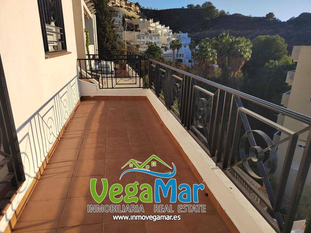 6 sovrum Villa till salu i Almunecar med pool garage - 310 000 € (Ref: 8006400)