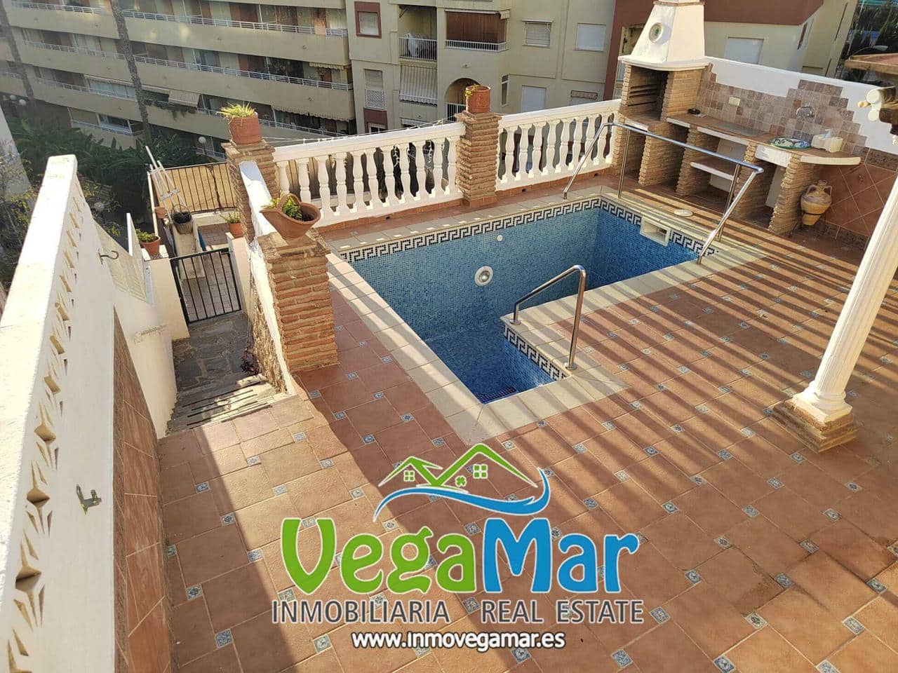 6 sovrum Villa till salu i Almunecar med pool garage - 310 000 € (Ref: 8006400)