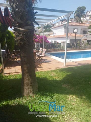 3 soverom Villa til salgs i Almuñécar med svømmebasseng garasje - € 680 000 (Ref: 8135955)