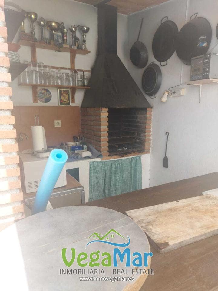 3 bedroom Villa for sale in Almunecar with pool garage - € 680,000 (Ref: 8135955)