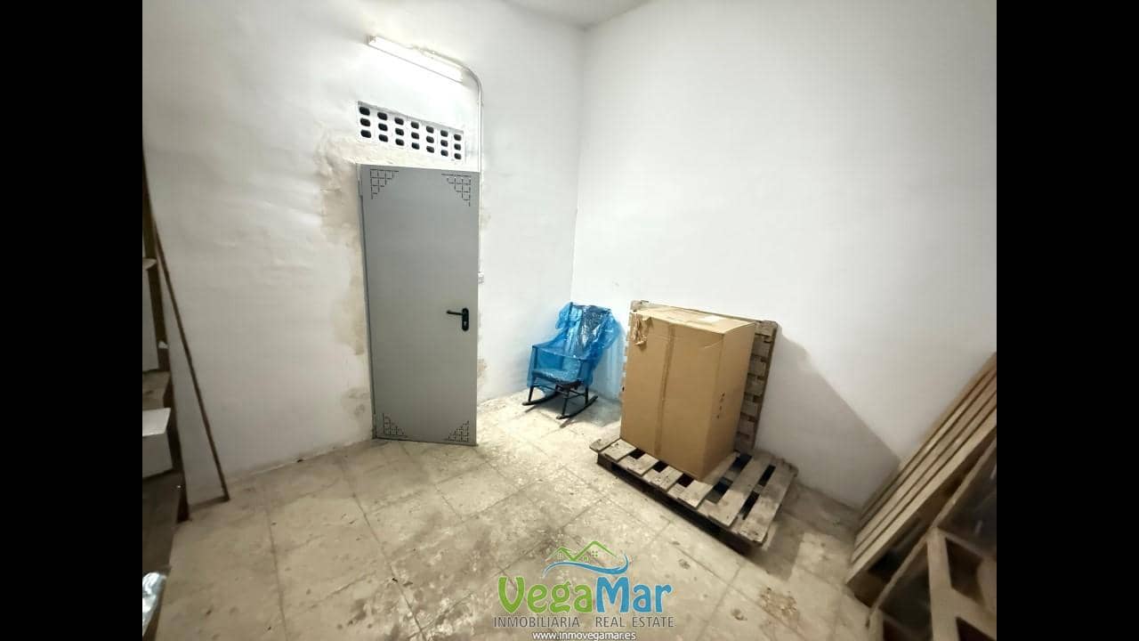 Garage te koop in Almunecar - € 20.000 (Ref: 8135956)