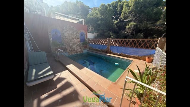 3 sypialnia Willa na sprzedaż w Almuñécar z basenem garażem - 385 000 € (Ref: 8216773)