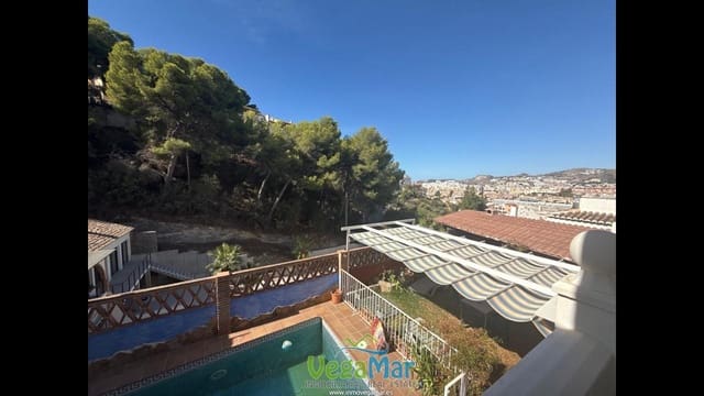 3 sypialnia Willa na sprzedaż w Almuñécar z basenem garażem - 385 000 € (Ref: 8216773)